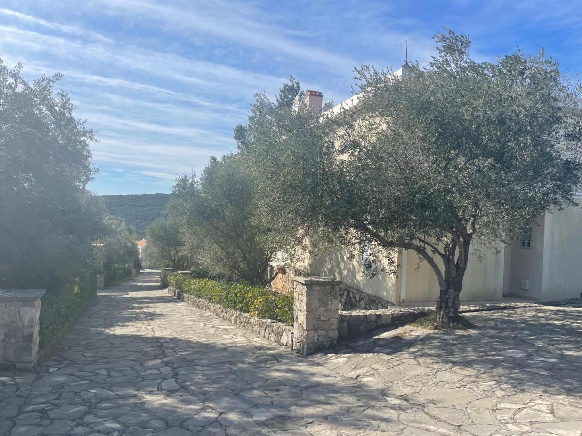 Villa Thetis Bigovo Bagian luar foto