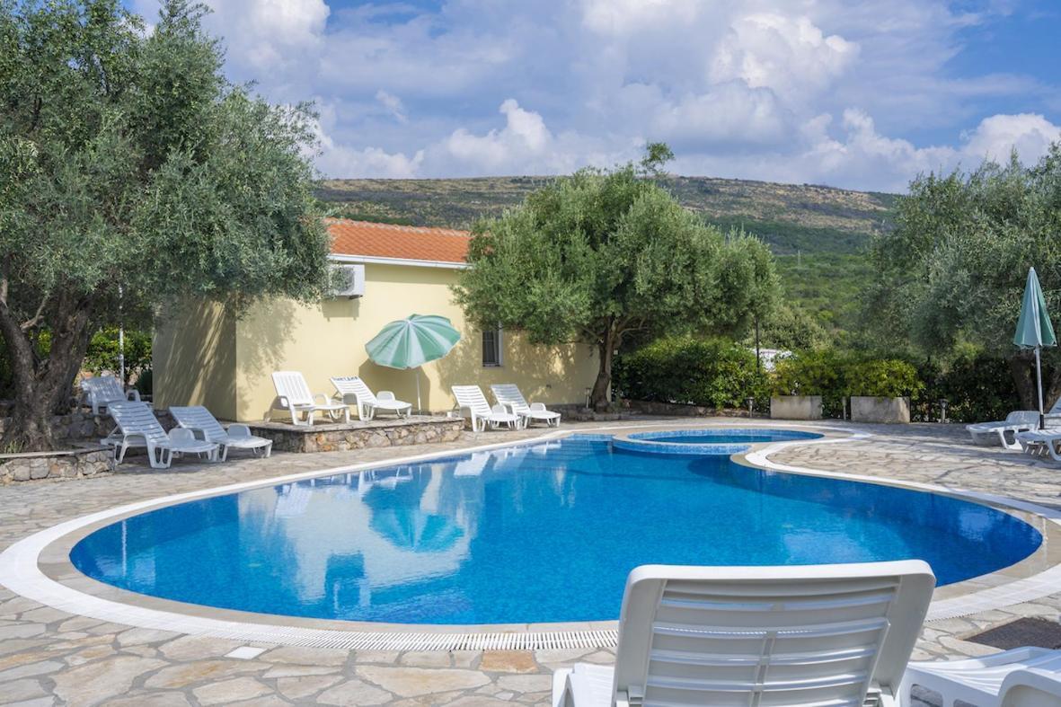 Villa Thetis Bigovo Bagian luar foto